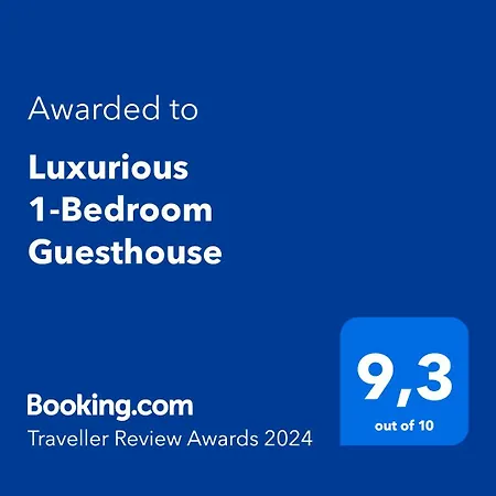 Luxurious 1-bedroom *