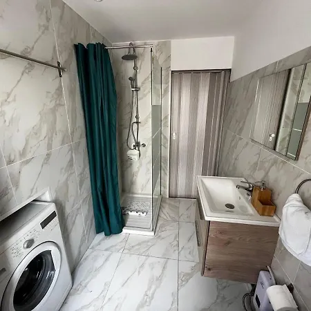 Apartment Luxurious 1-bedroom