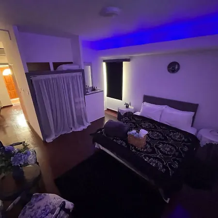 Luxurious 1-bedroom *